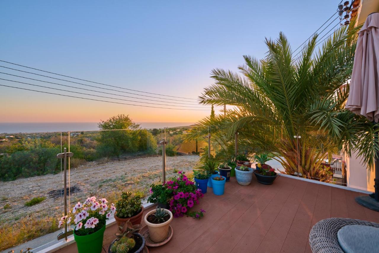 Villanelle Bed & Breakfast Welcomes Dog Lovers Only Tala Buitenkant foto
