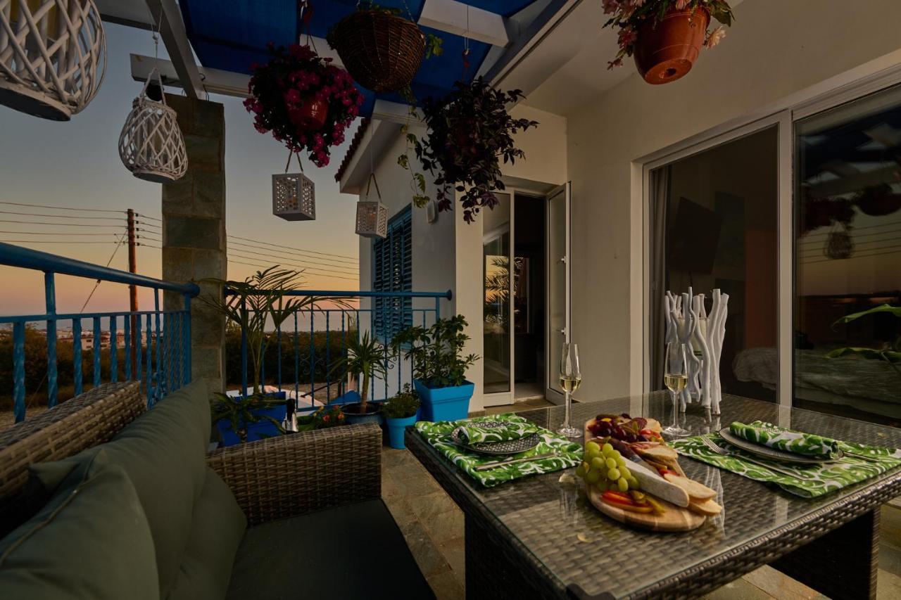 Villanelle Bed & Breakfast Welcomes Dog Lovers Only Tala Buitenkant foto